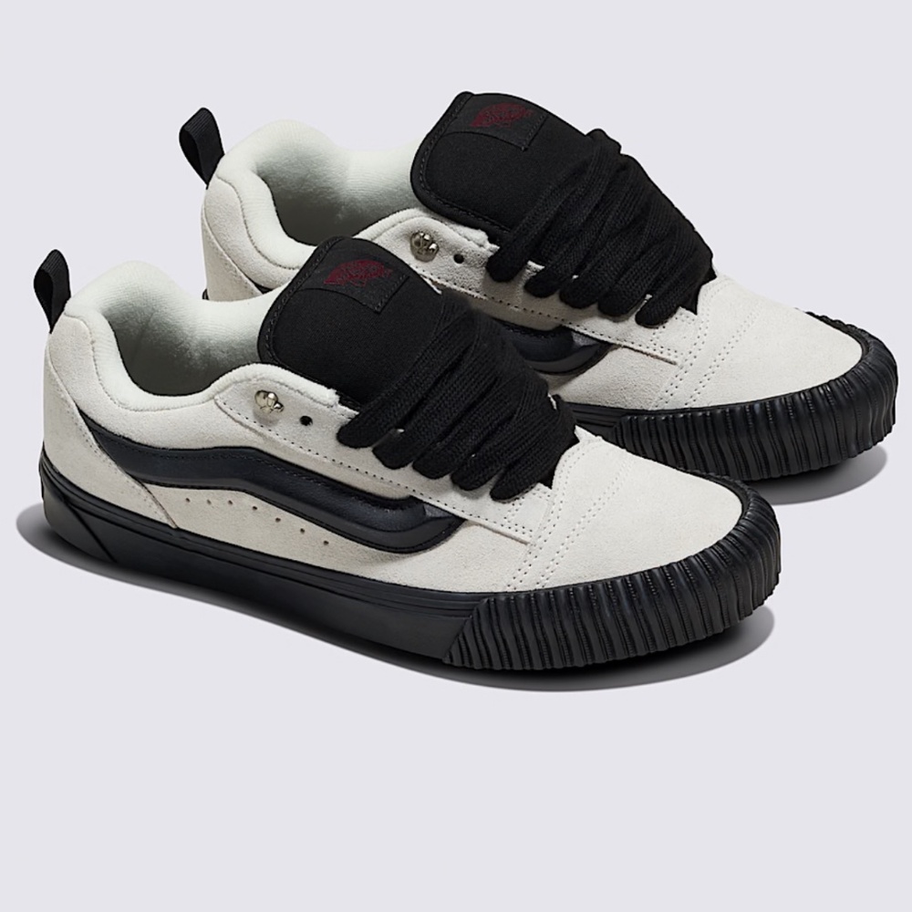 Limited Edition Halloween Knu Skool Vans